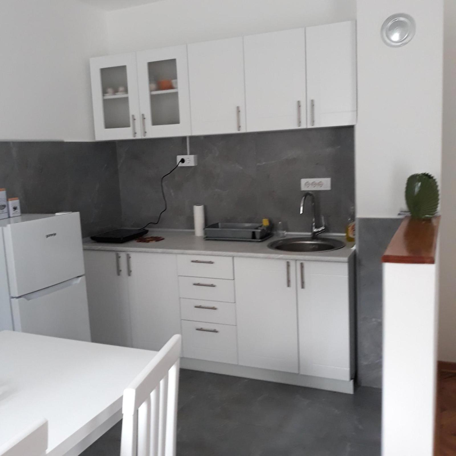 Apartment Holiday Vrnjacka Banja Bagian luar foto